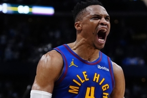 Skip：NBA史上没人比威少更拼 快船让其轻松补篮防守有多离谱？