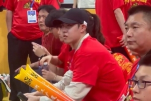 🙏早日回归！赵嘉仁今日来到现场为广厦加油助威