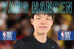 媒体人：至少3支NBA总经理打电话深入了解瀚森 其中一个兴趣很大