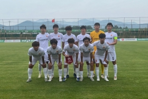 中乙联赛第12轮，上海海港富盛经开队客场1:1战平泰安天贶