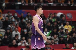 媒体人：一CBA北区中游球队有意陈国豪 希望得到他增加内线厚度